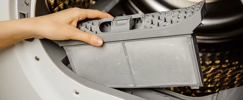 Signs Of A Clogged Dryer Lint Trap in Pine Hills, Florida